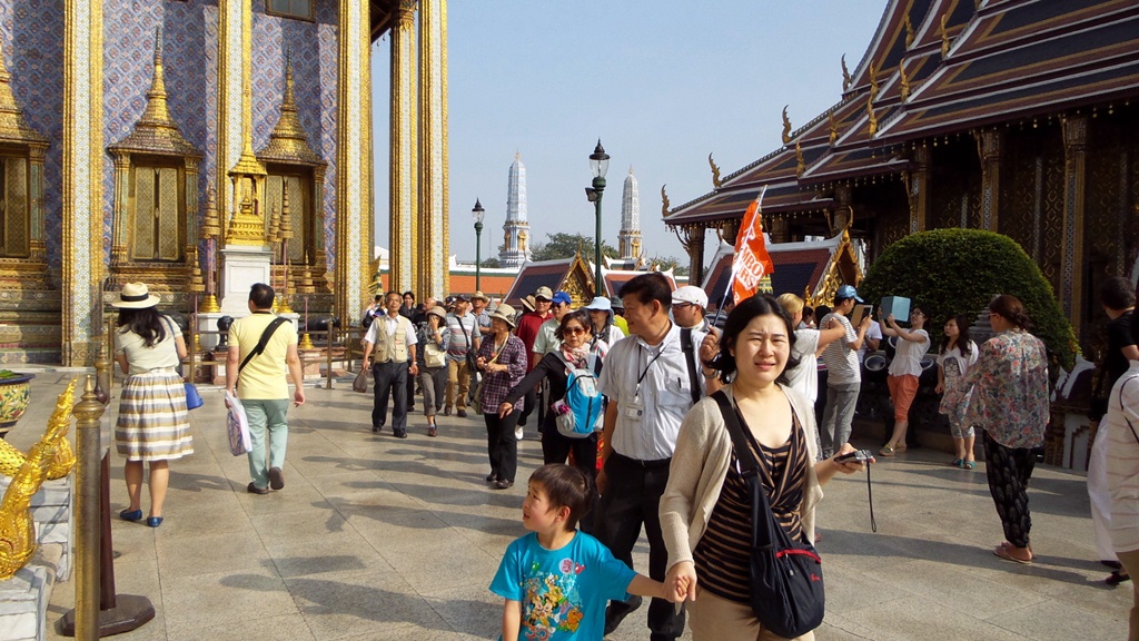 Chinese Tourists in Thailand surged to a record 1.2 million in February